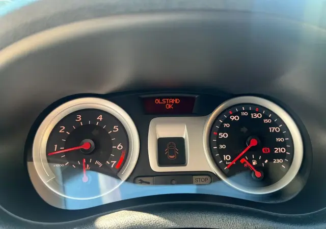 RENAULT Clio 1.2 16V 75 Expression