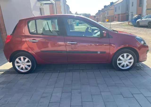 RENAULT Clio 1.2 16V 75 Expression