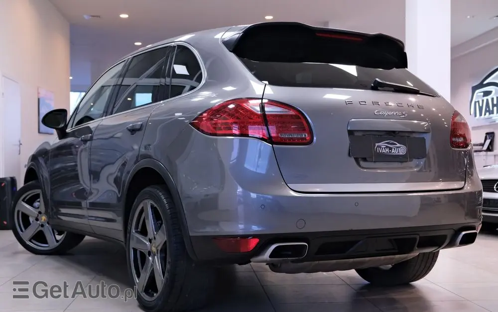 PORSCHE Cayenne 
