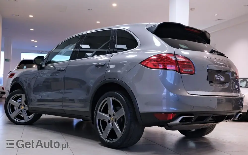 PORSCHE Cayenne 