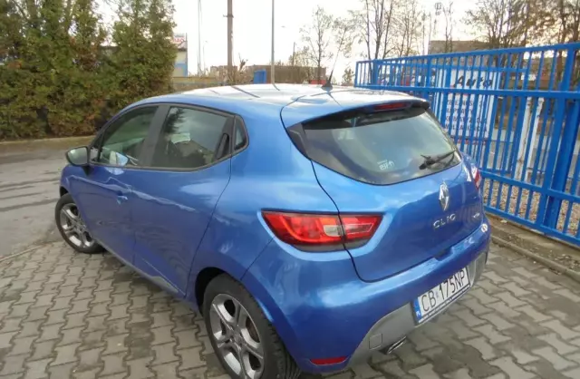 RENAULT Clio 