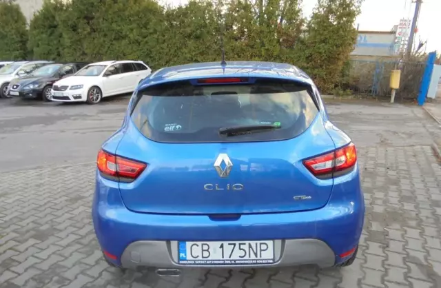 RENAULT Clio 