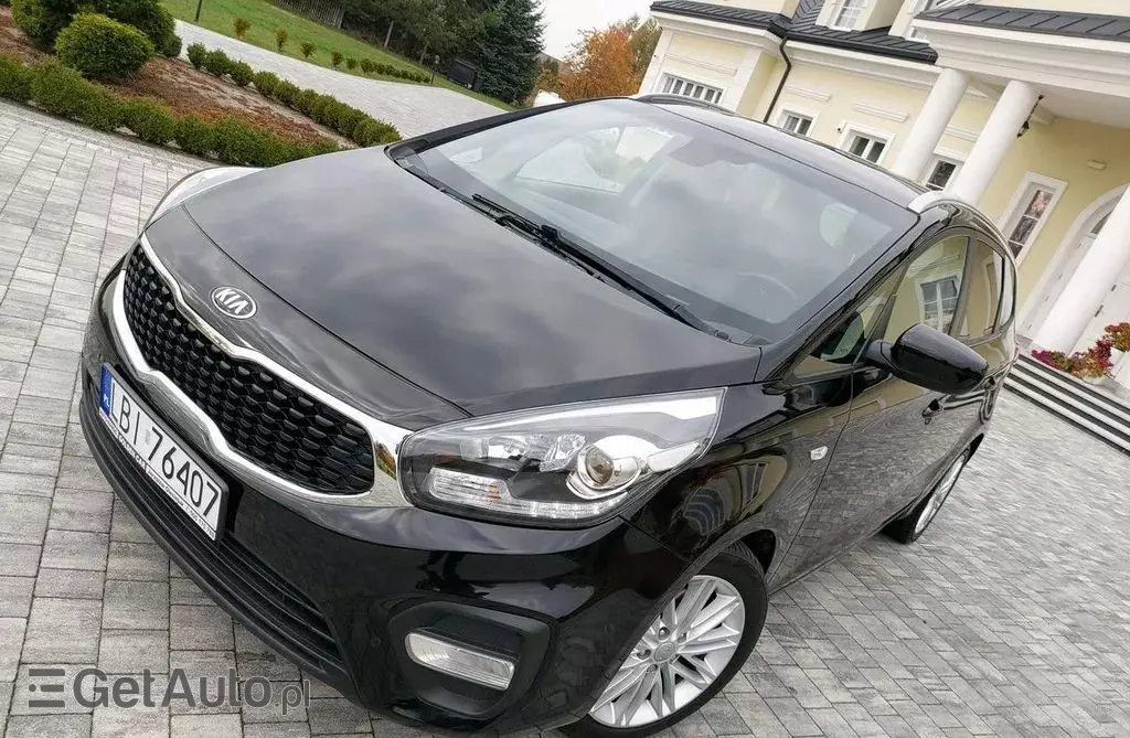 KIA Carens 