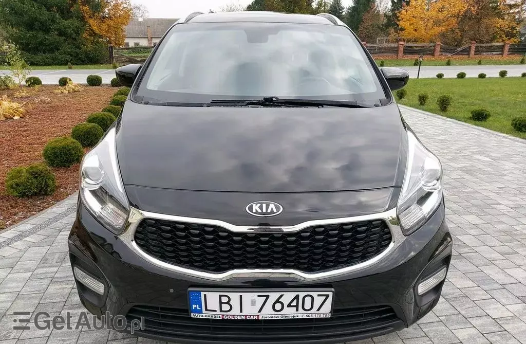 KIA Carens 