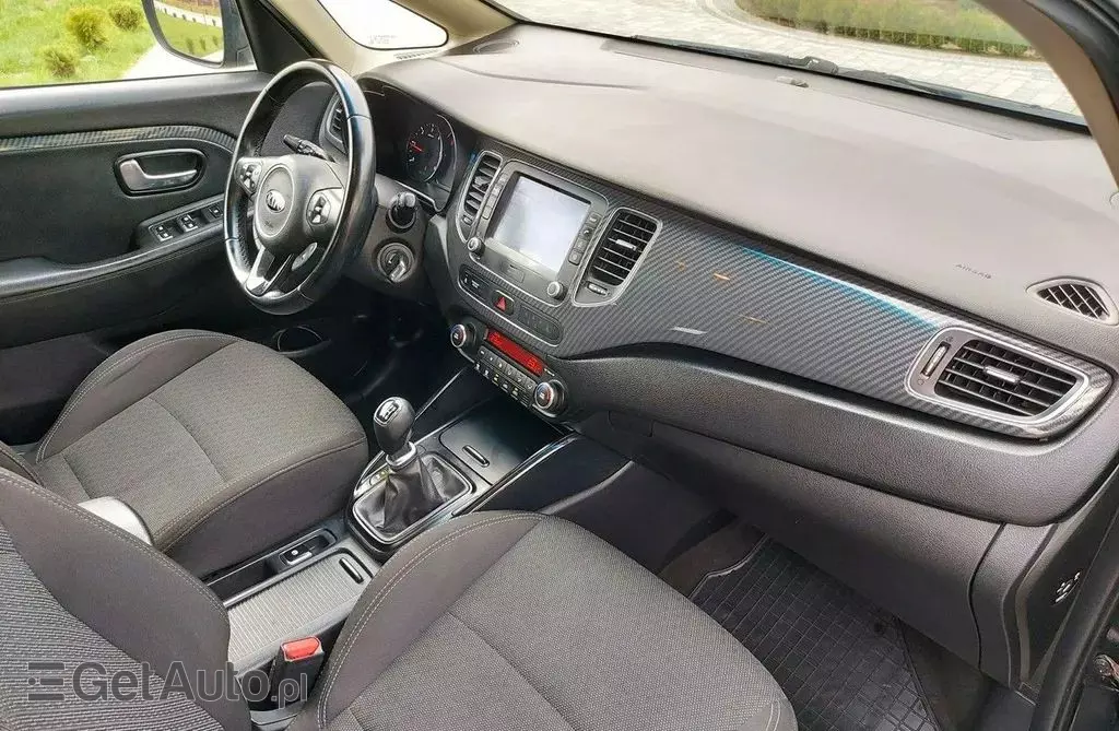 KIA Carens 