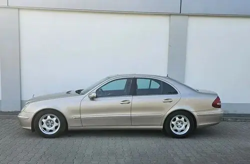 MERCEDES-BENZ Klasa E 