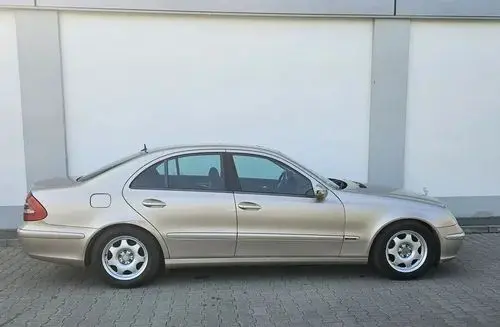 MERCEDES-BENZ Klasa E 