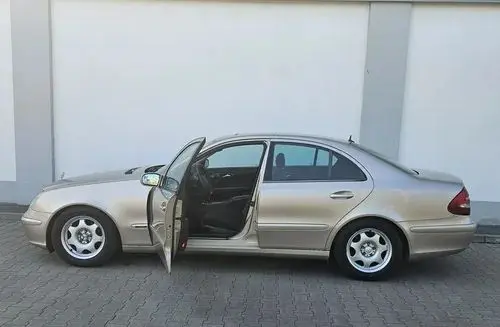 MERCEDES-BENZ Klasa E 