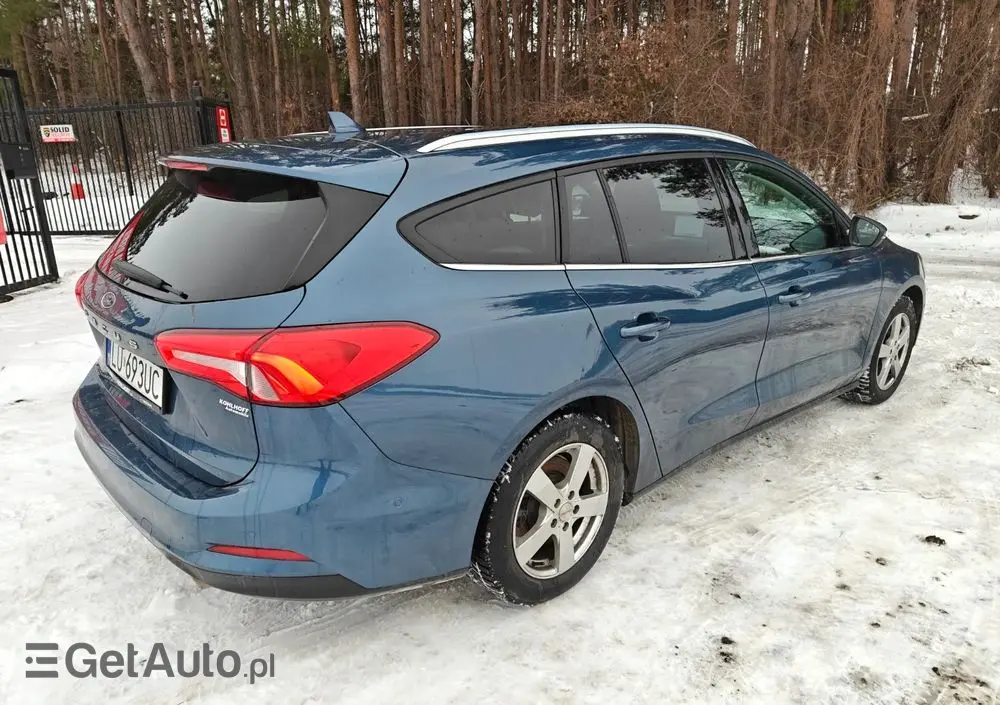 FORD Focus 1.0 EcoBoost Titanium