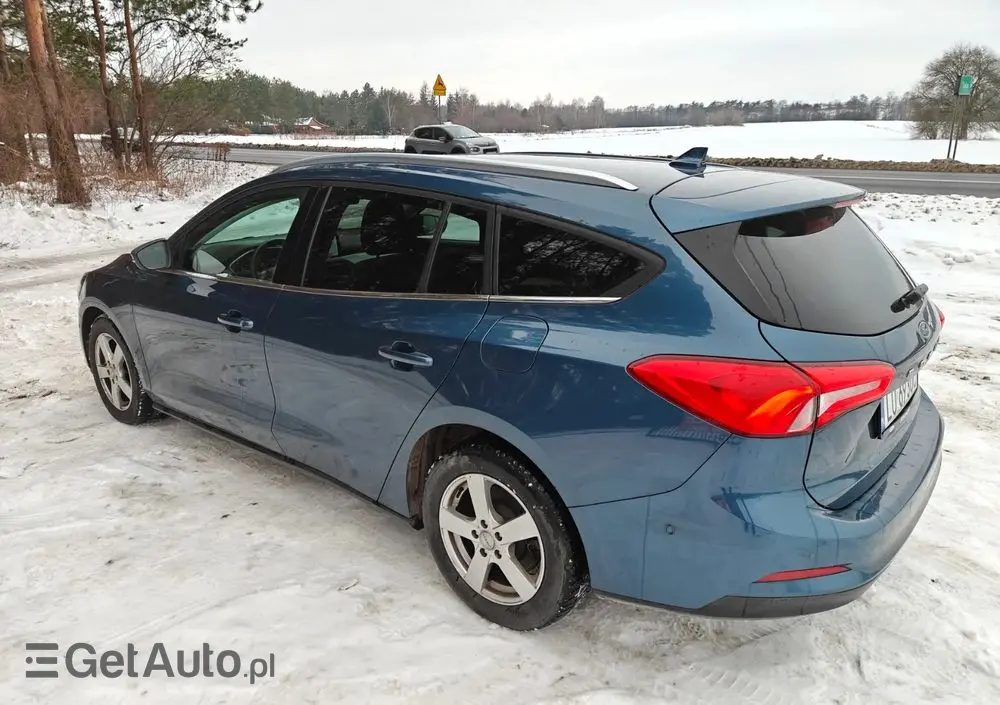 FORD Focus 1.0 EcoBoost Titanium