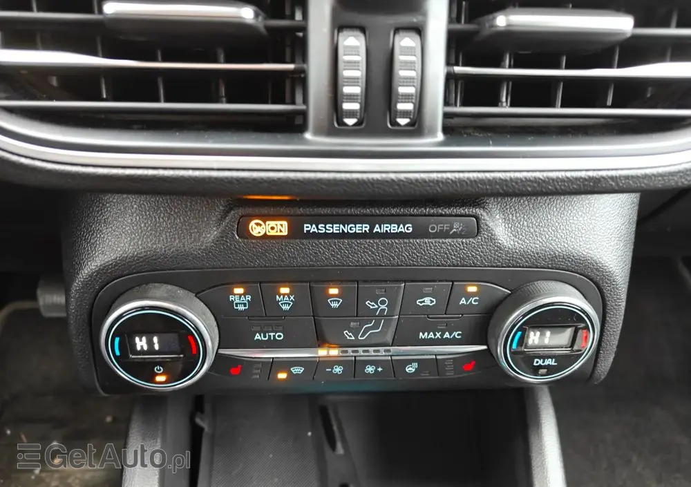 FORD Focus 1.0 EcoBoost Titanium