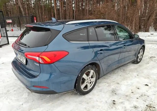 FORD Focus 1.0 EcoBoost Titanium