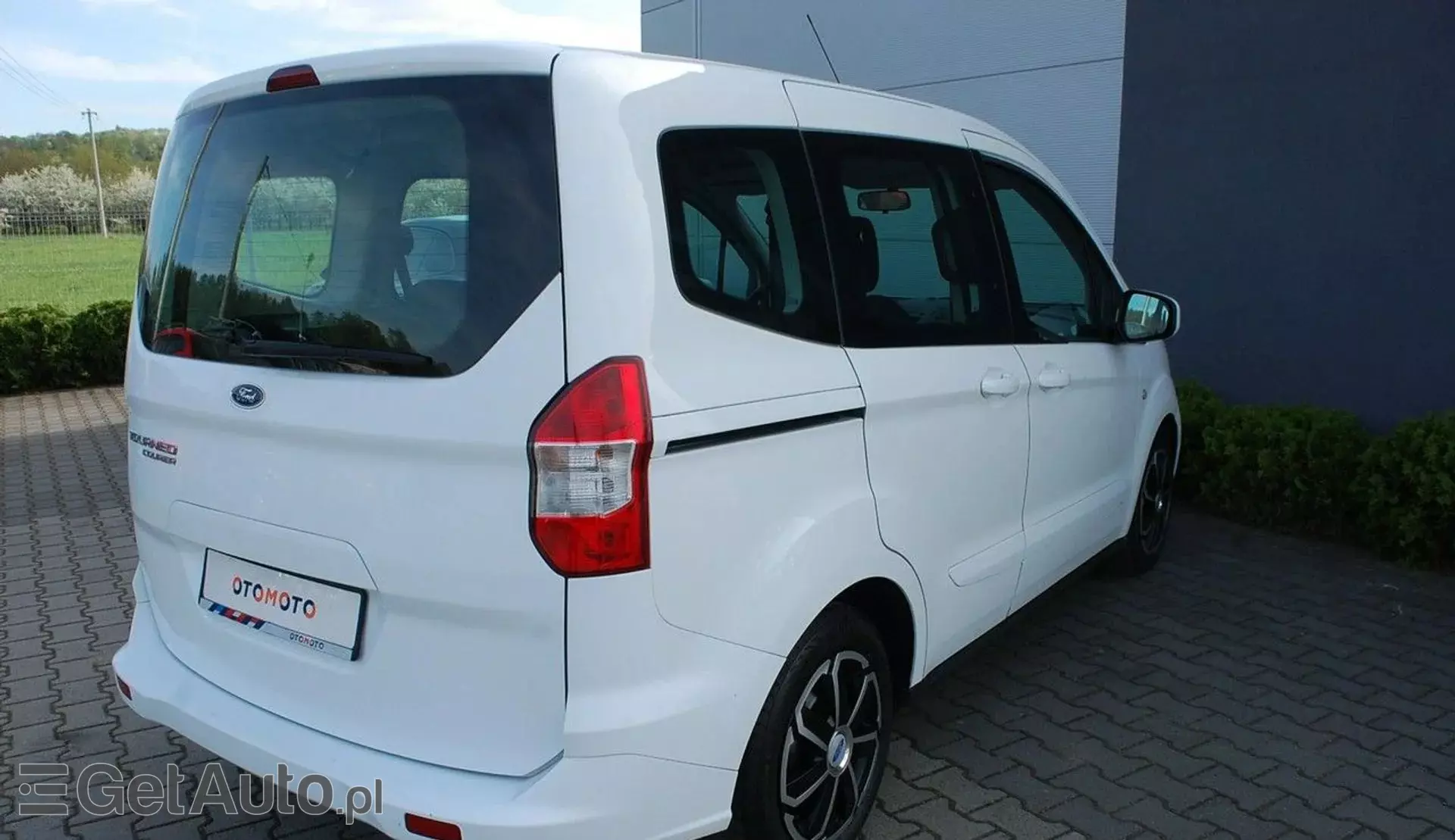 FORD Tourneo Courier 
