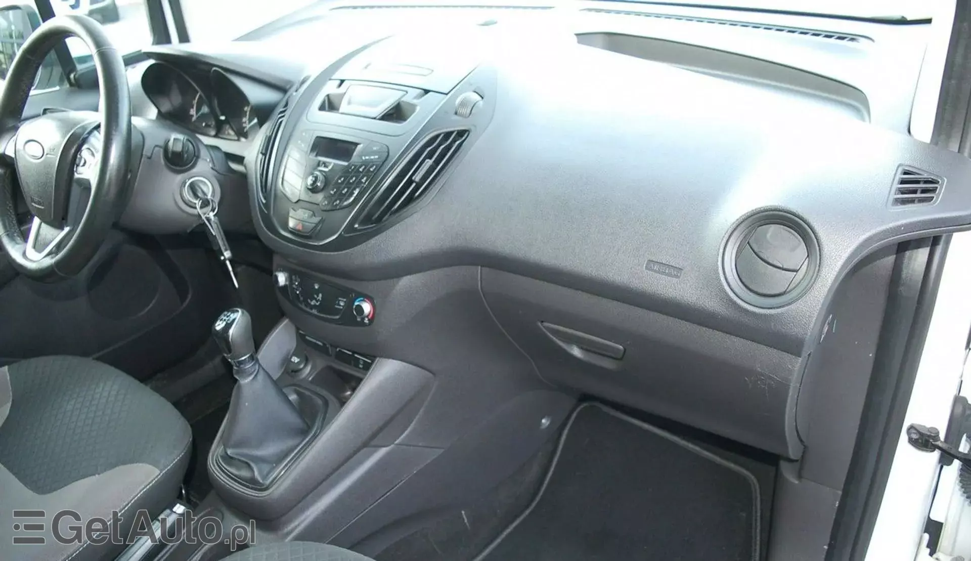 FORD Tourneo Courier 