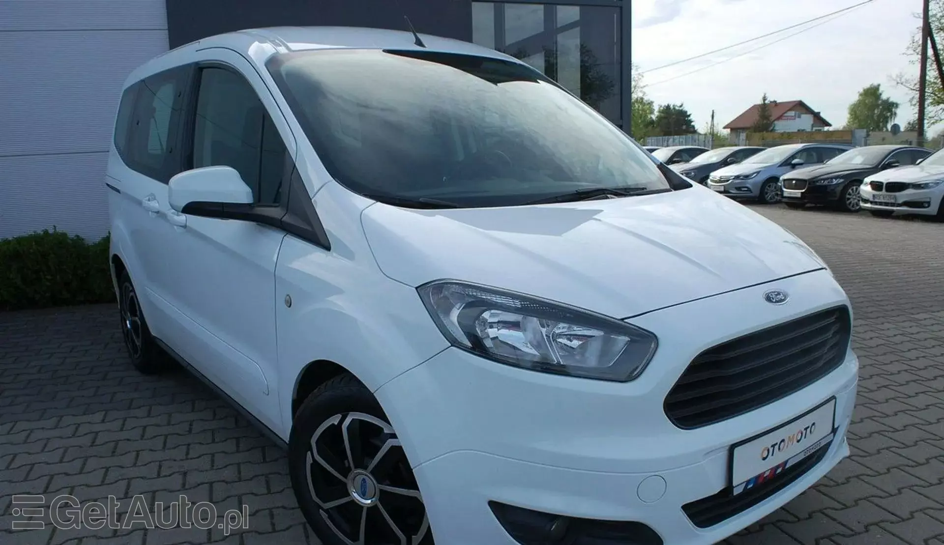 FORD Tourneo Courier 