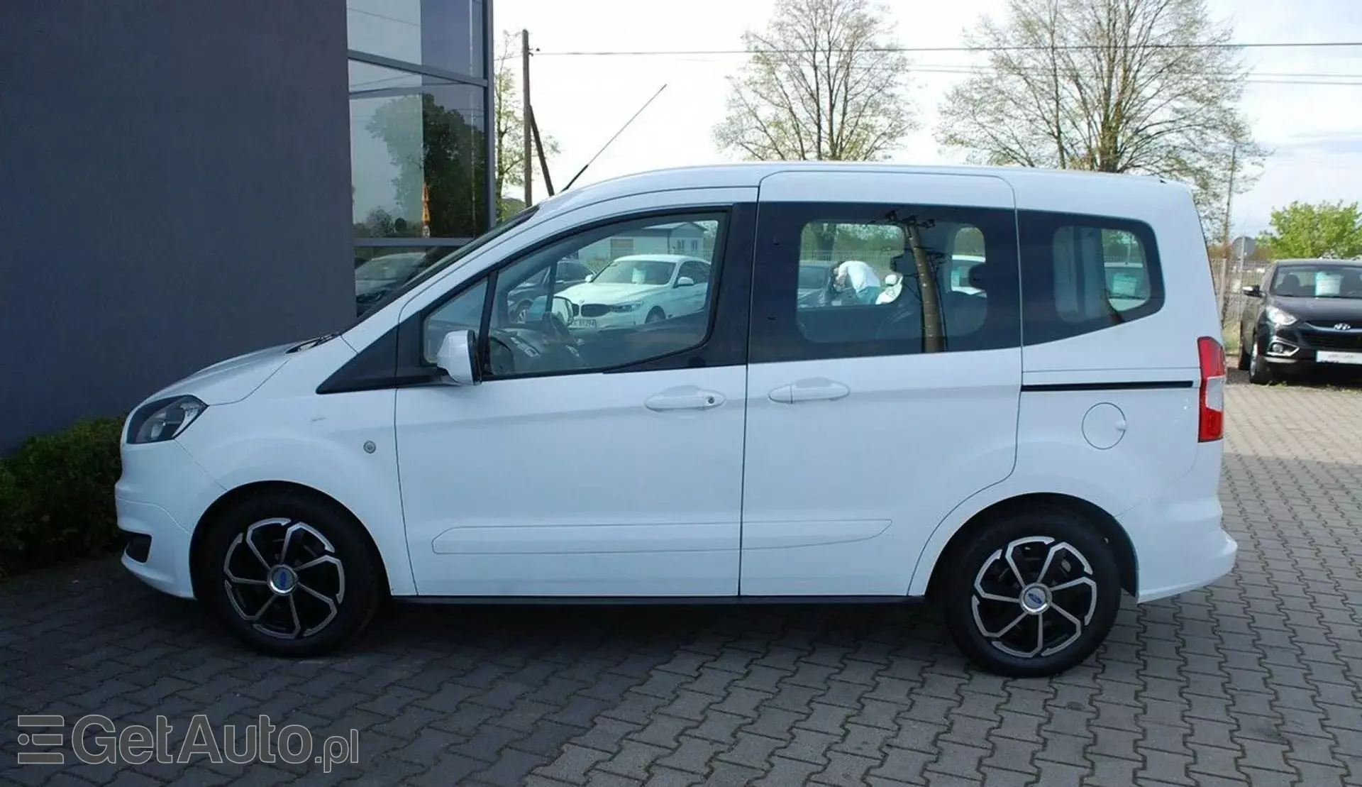 FORD Tourneo Courier 