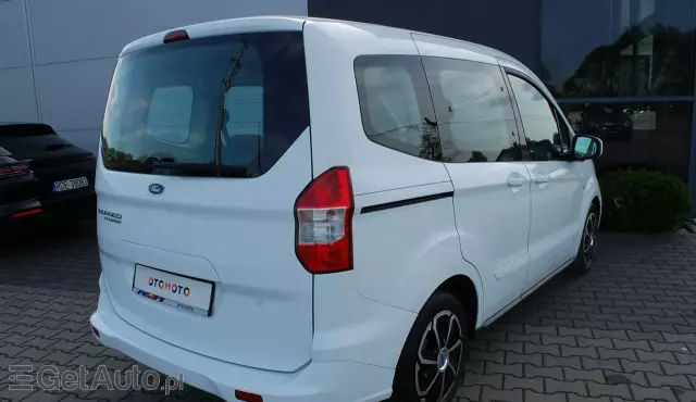 FORD Tourneo Courier 