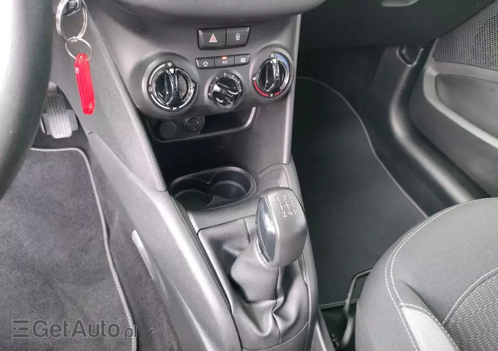 PEUGEOT 208 1.2 PureTech Style