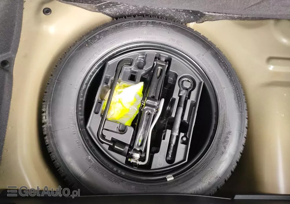 PEUGEOT 208 1.2 PureTech Style