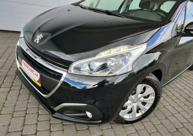 PEUGEOT 208 1.2 PureTech Style