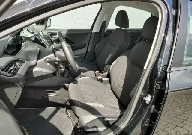 PEUGEOT 208 1.2 PureTech Style