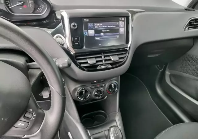 PEUGEOT 208 1.2 PureTech Style