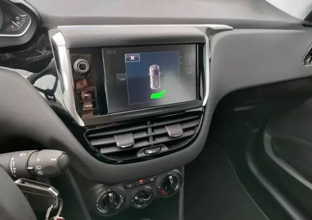 PEUGEOT 208 1.2 PureTech Style