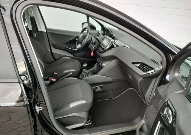 PEUGEOT 208 1.2 PureTech Style