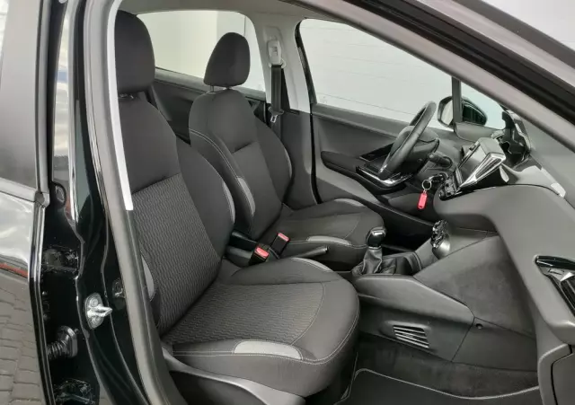 PEUGEOT 208 1.2 PureTech Style
