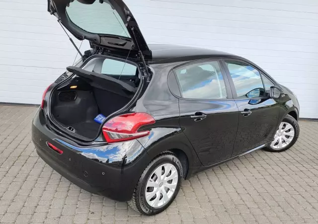 PEUGEOT 208 1.2 PureTech Style