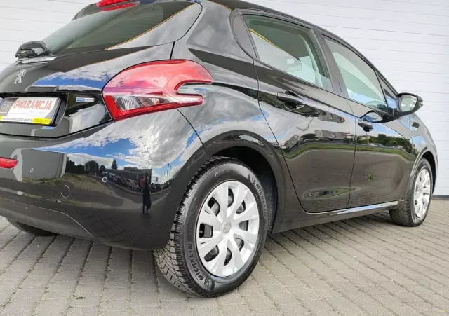 PEUGEOT 208 1.2 PureTech Style