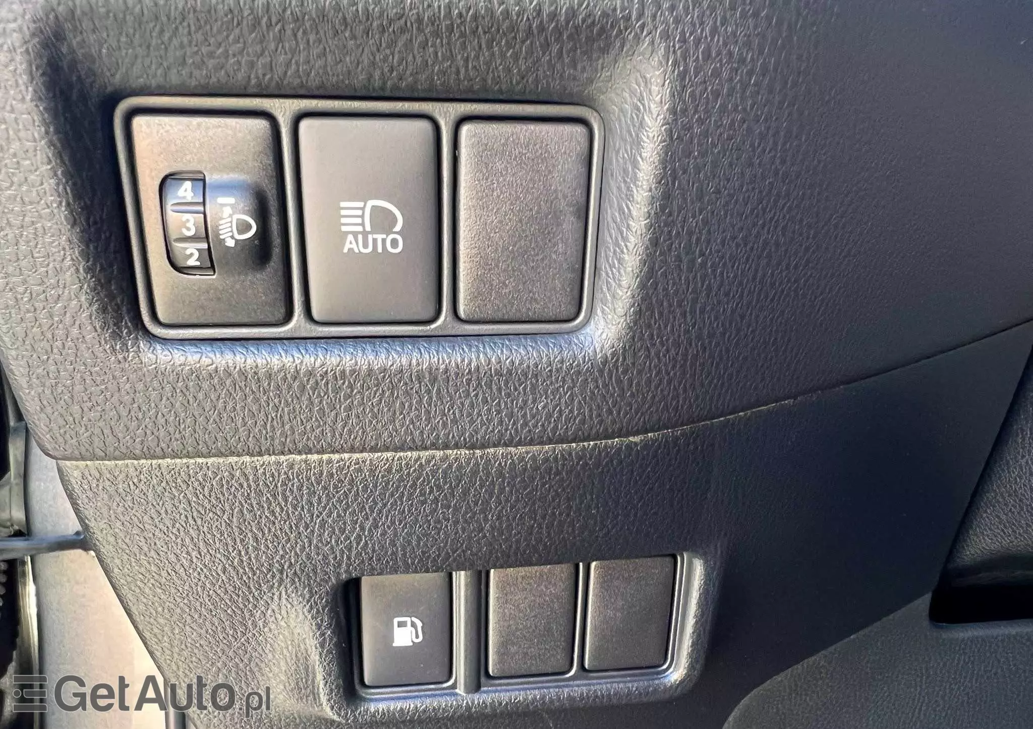 TOYOTA C-HR 1.8 Hybrid Dynamic