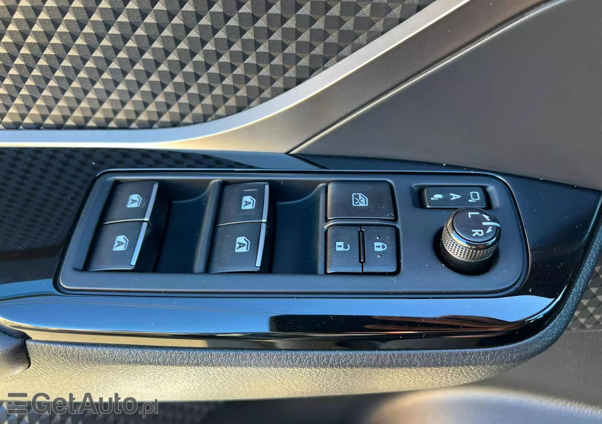 TOYOTA C-HR 1.8 Hybrid Dynamic