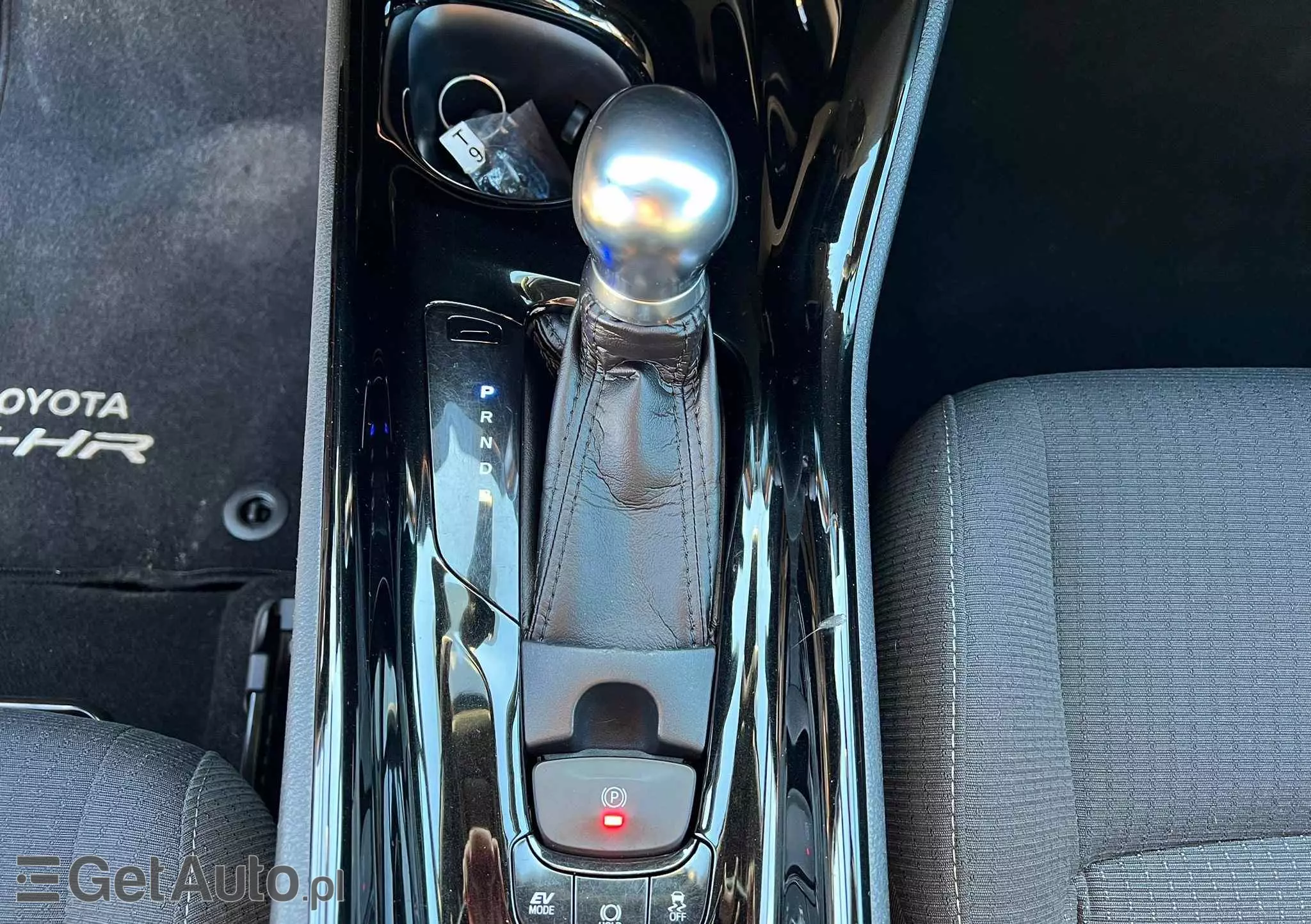 TOYOTA C-HR 1.8 Hybrid Dynamic