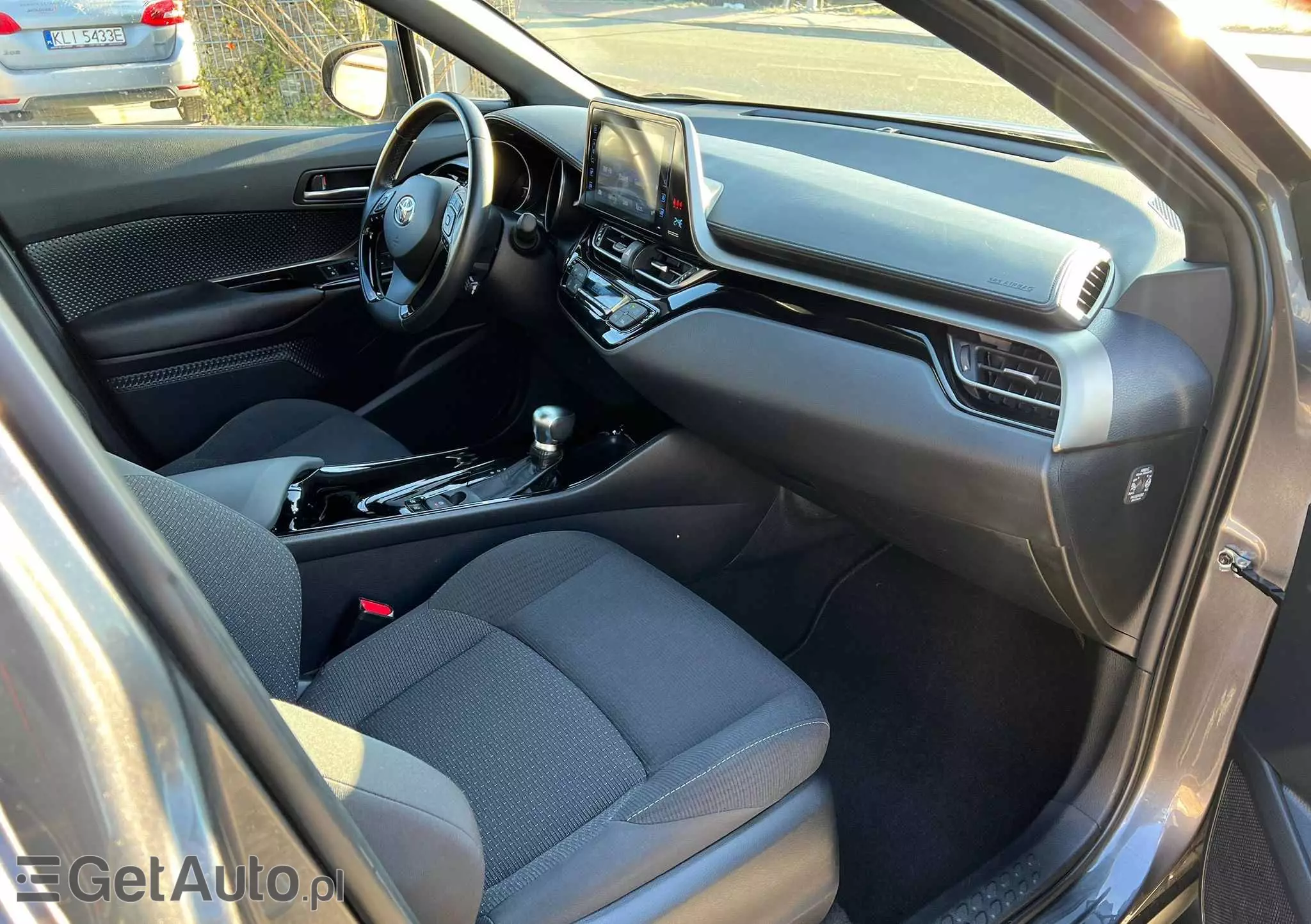 TOYOTA C-HR 1.8 Hybrid Dynamic