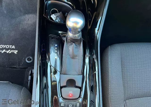 TOYOTA C-HR 1.8 Hybrid Dynamic