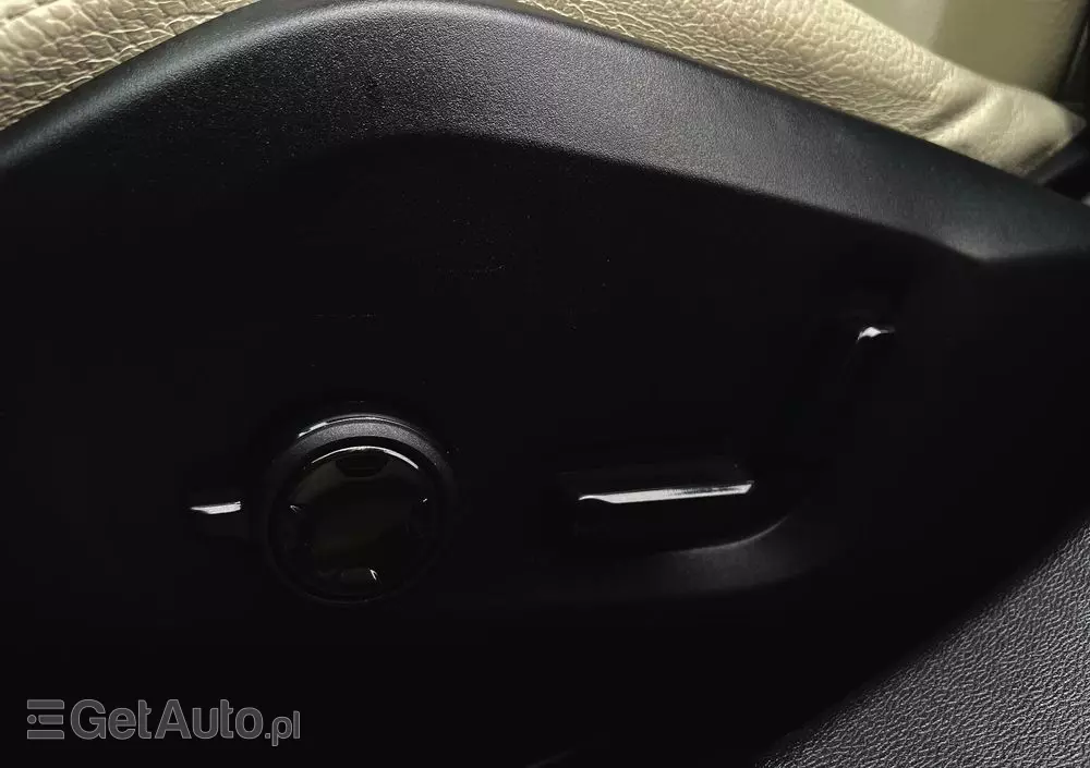 VOLVO V60 D4 Geartronic Inscription