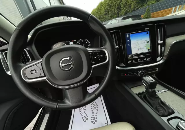 VOLVO V60 D4 Geartronic Inscription