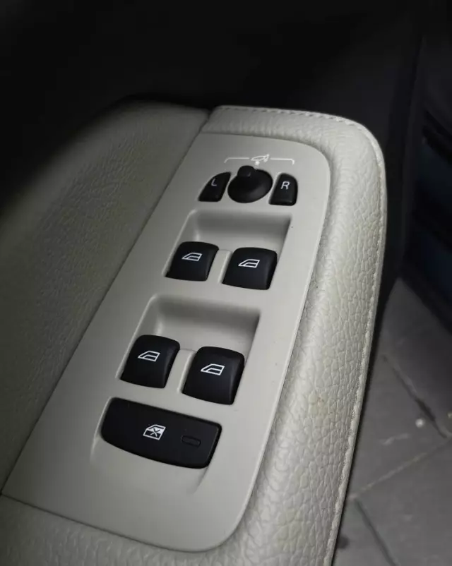 VOLVO V60 D4 Geartronic Inscription