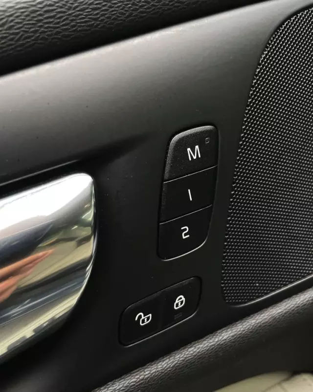 VOLVO V60 D4 Geartronic Inscription