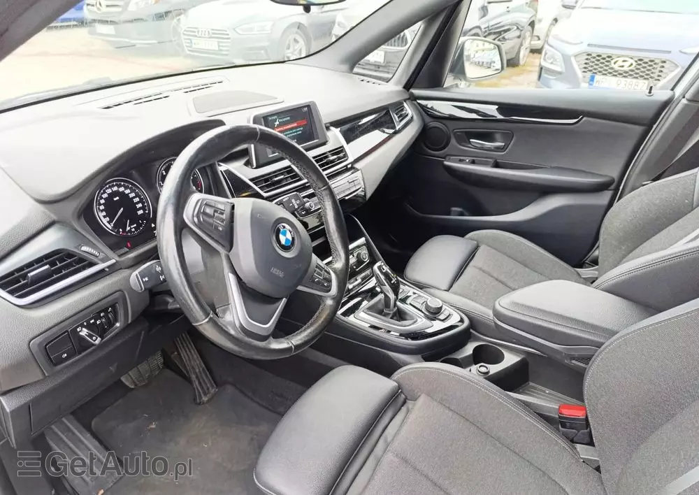BMW Seria 2 216d Active Tourer Advantage