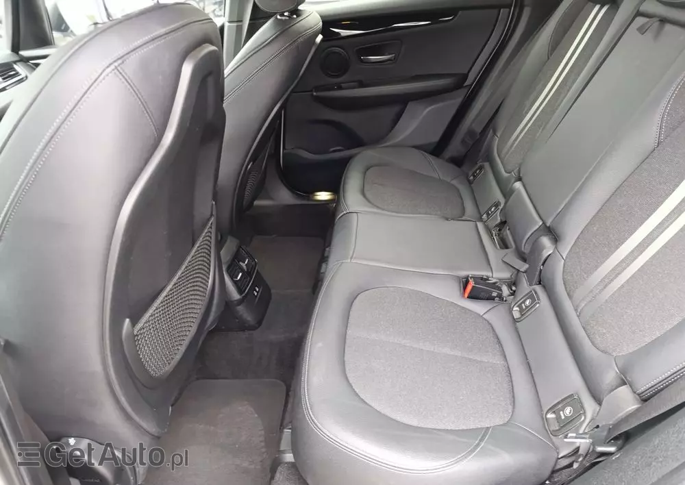 BMW Seria 2 216d Active Tourer Advantage