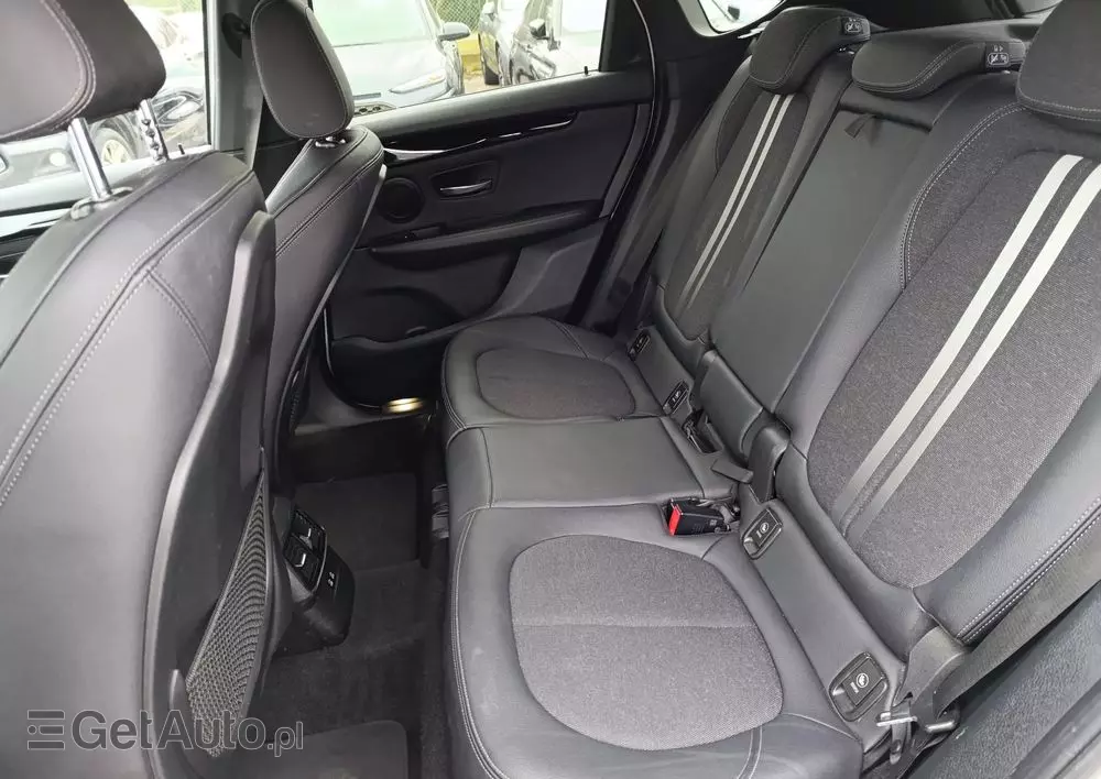 BMW Seria 2 216d Active Tourer Advantage