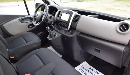 RENAULT Trafic 