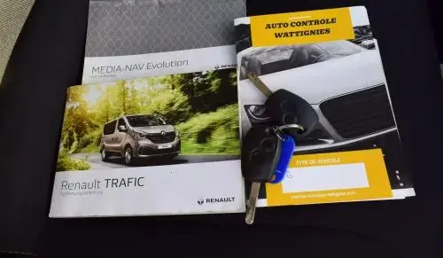 RENAULT Trafic 
