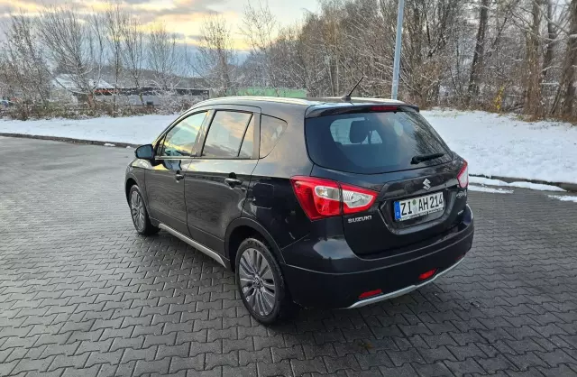 SUZUKI SX-4 s-cross 