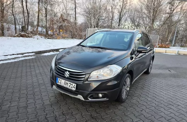 SUZUKI SX-4 s-cross 