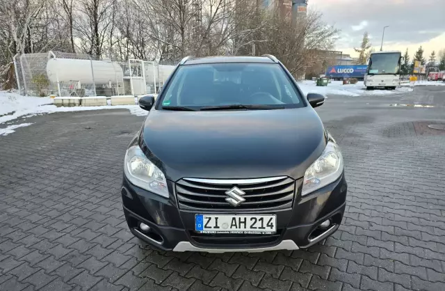 SUZUKI SX-4 s-cross 