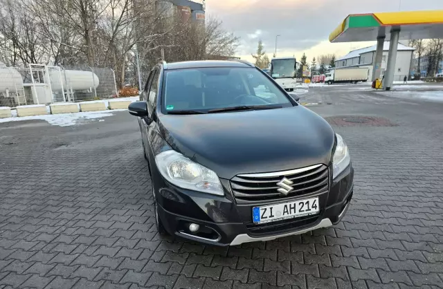 SUZUKI SX-4 s-cross 