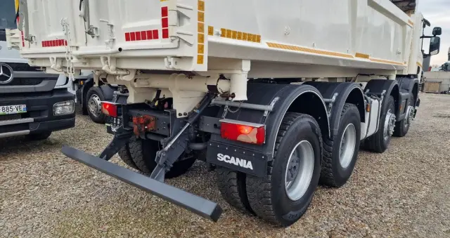 SCANIA P360 Kiper 8x4 Hydroburta Manual Resory 